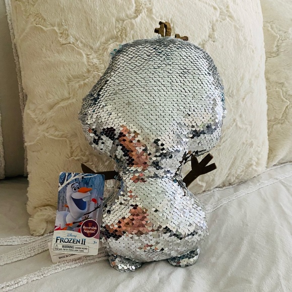 NWT! Disney Reversible Sequins Large Plush Olaf - Picture 2 of 5